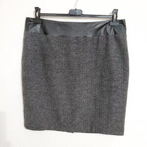 black gray chevron•lined•10